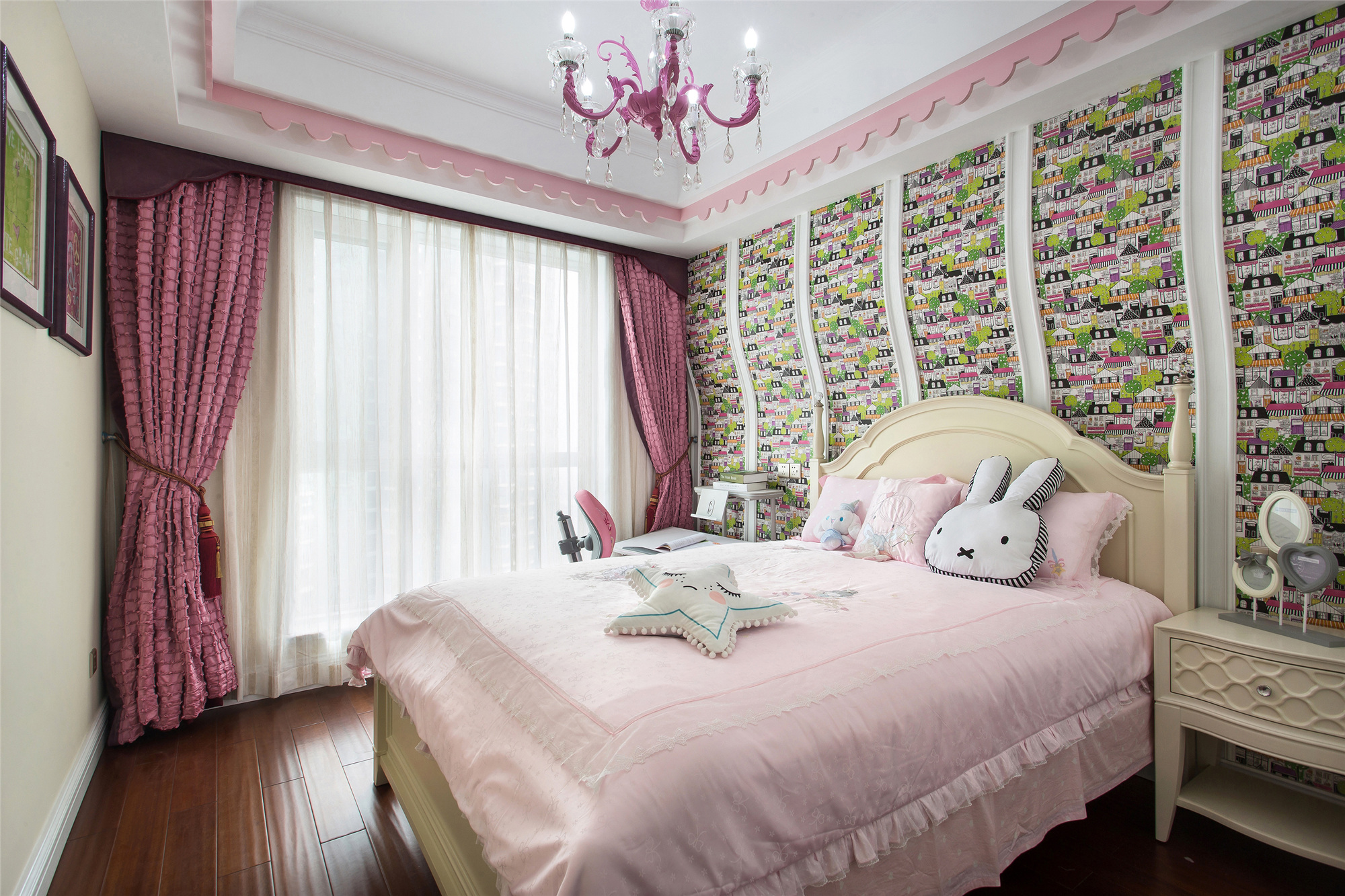 美式风格,四房装修,140平米以上装修,20万以上装修,儿童房,窗帘,床上用品,粉色
