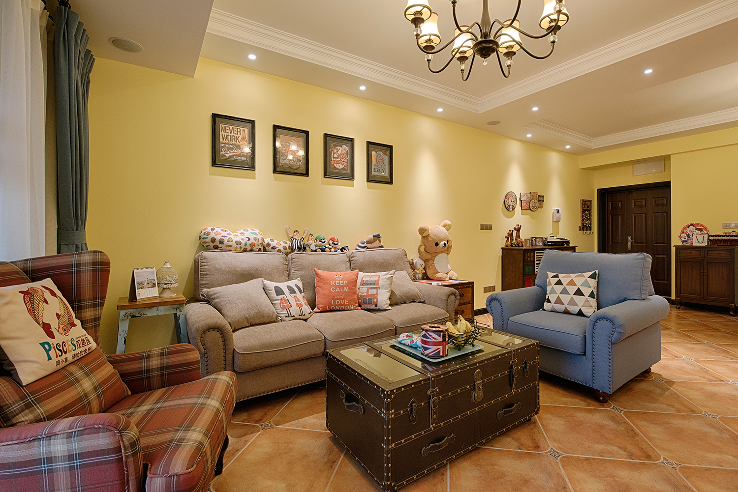 美式风格,四房装修,110平米装修,20万以上装修,客厅,沙发,沙发背景墙,黄色