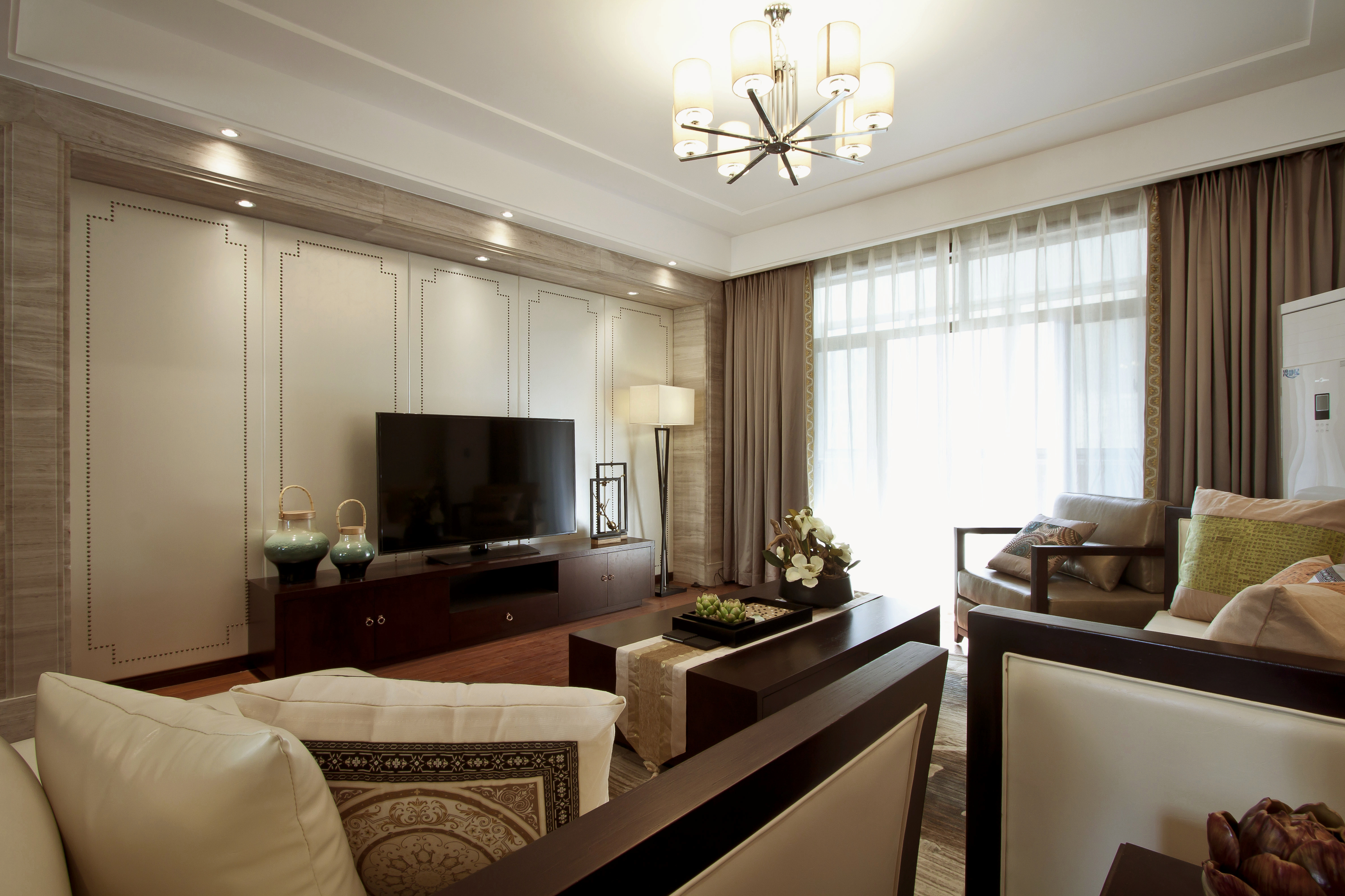 中式风格,三居室装修,110平米装修,20万以上装修,客厅,米色,电视背景墙