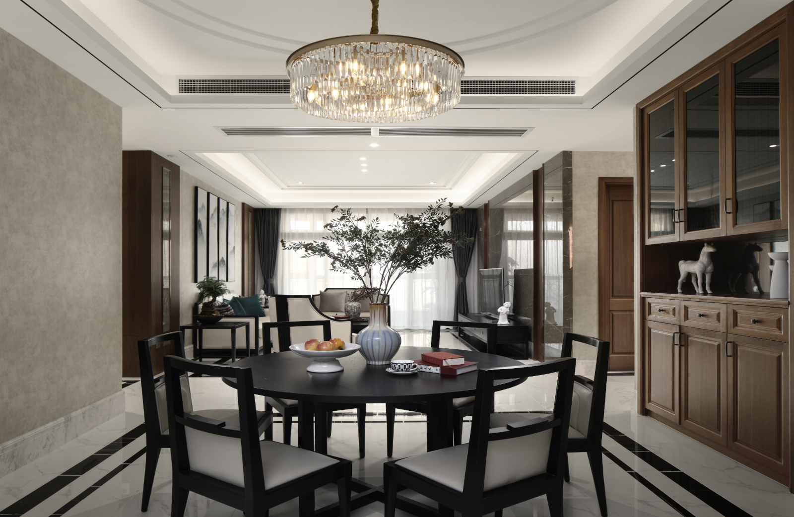 中式风格,20万以上装修,140平米以上装修,大户型,餐厅,餐桌,椅子,黑色