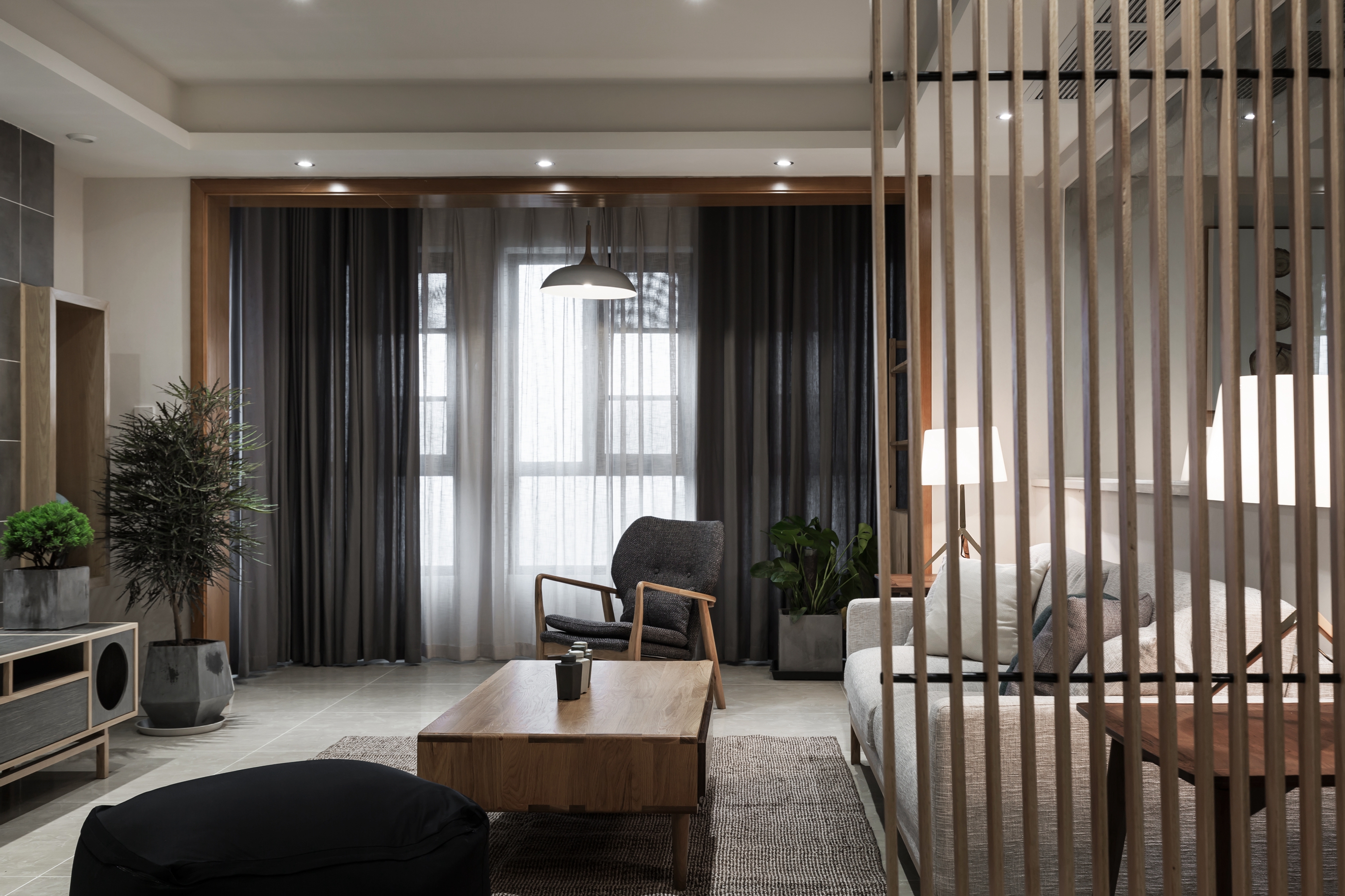 日式风格,20万以上装修,三居室装修,130平米装修,客厅,灰色,窗帘