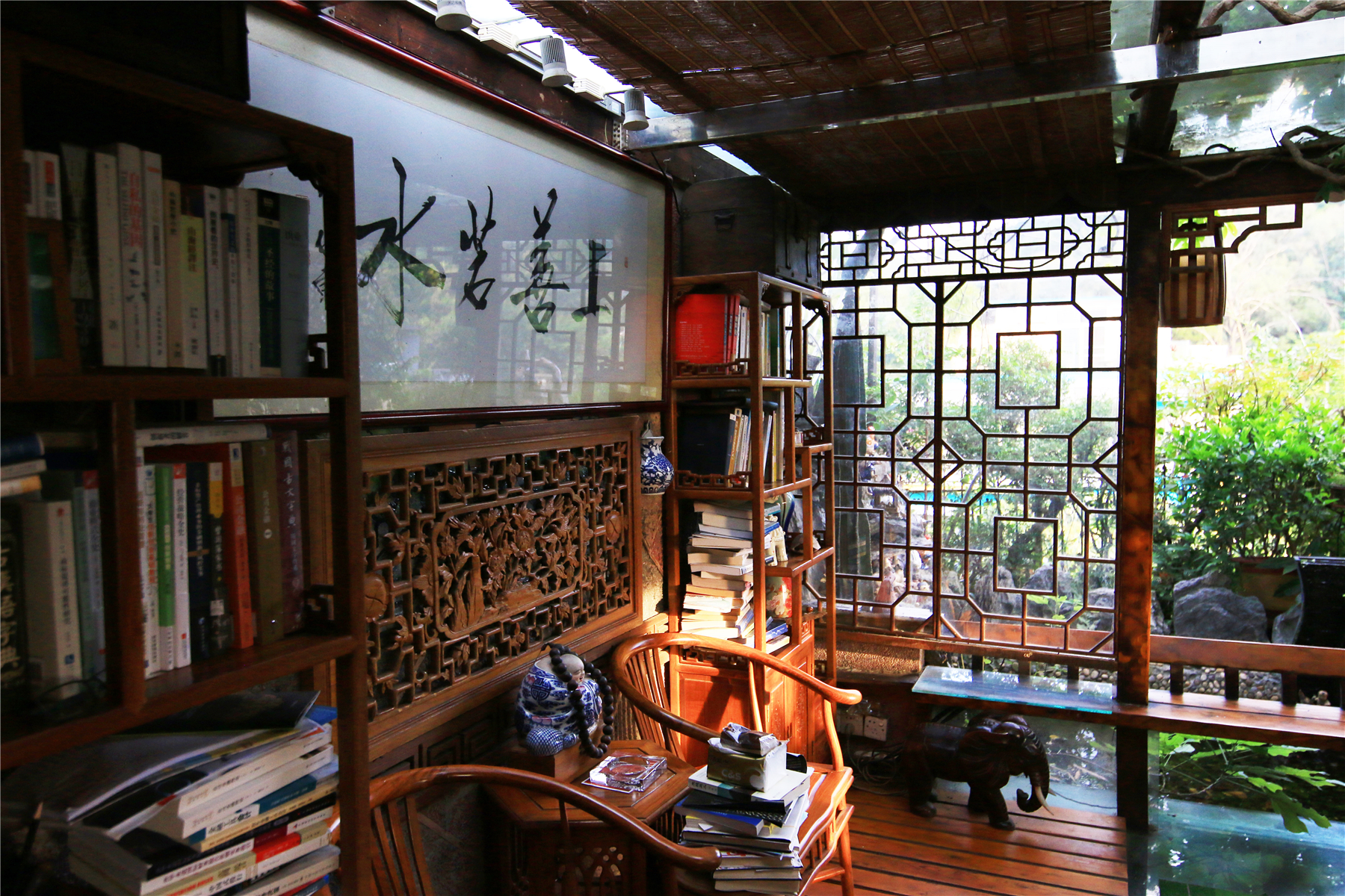 中式风格别墅阅读区装修效果图