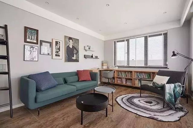 現(xiàn)代風格復式裝修