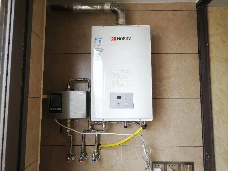 百辐士循环泵加能率热水器组图
