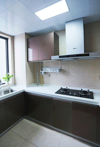145平新中式三居装修厨房搭配图