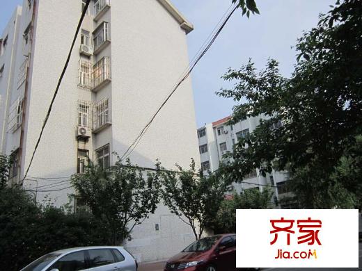 亚洲房地产宿舍外景图