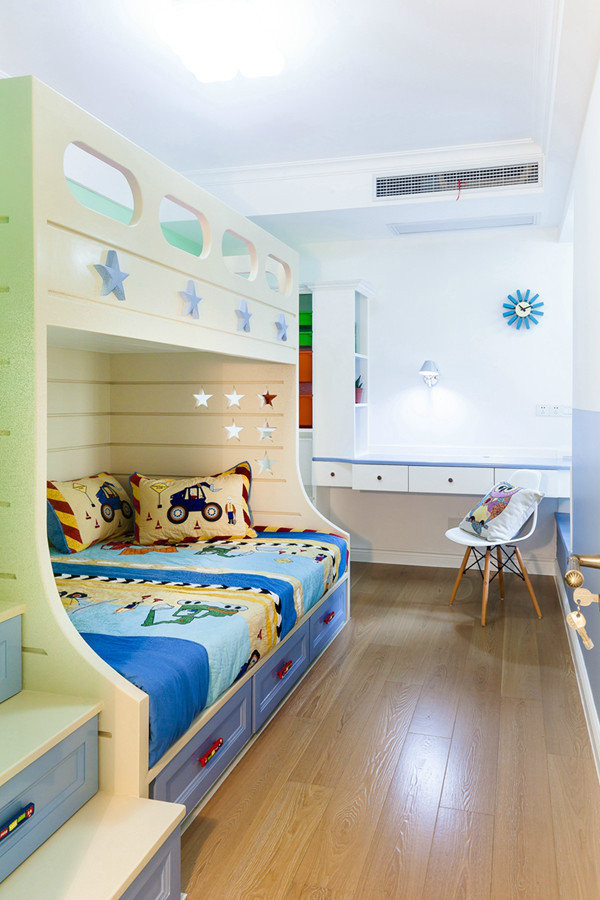 儿子的房间，有孩子的地方就有欢笑。