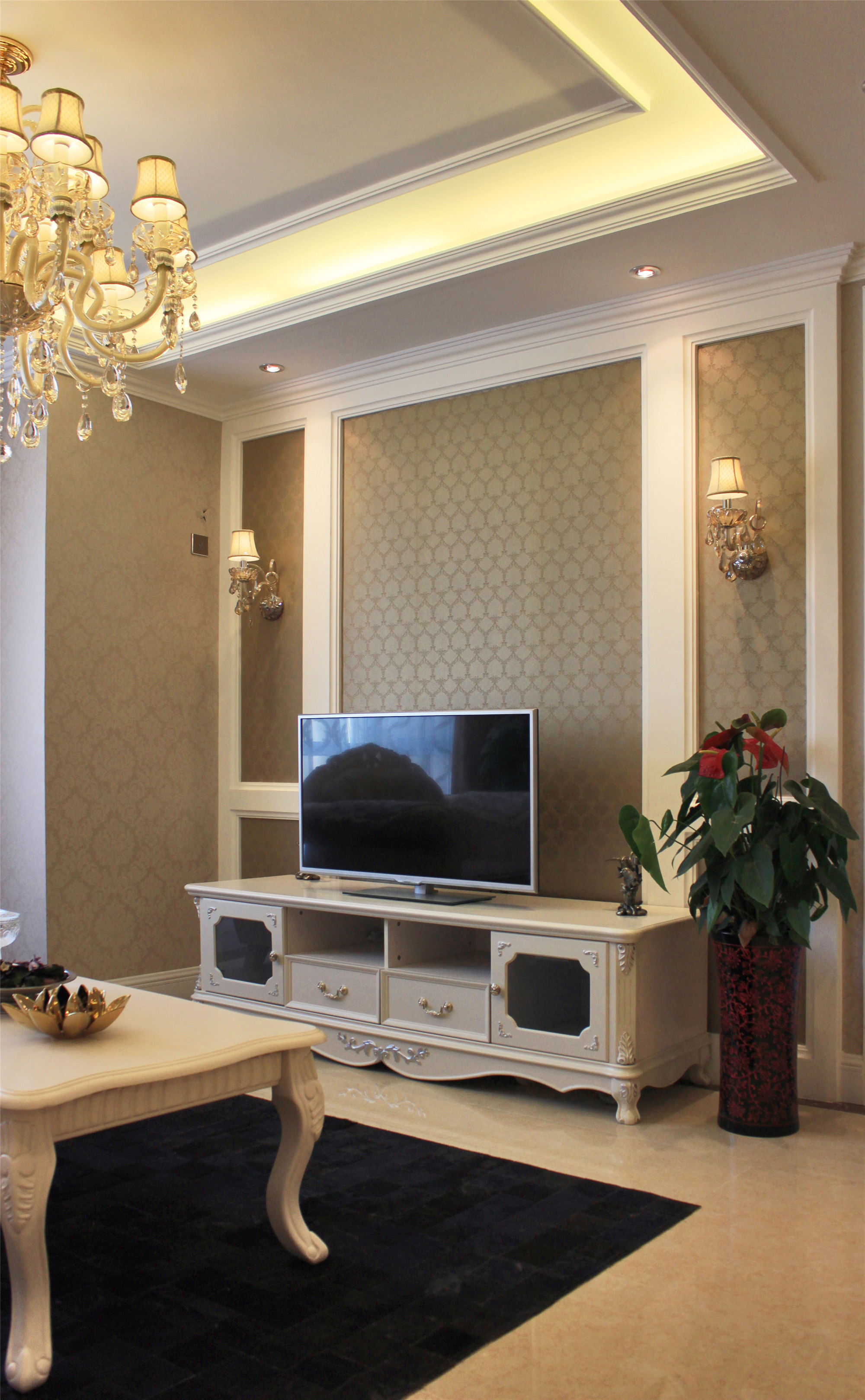80平欧式风格二居装修电视背景墙图片