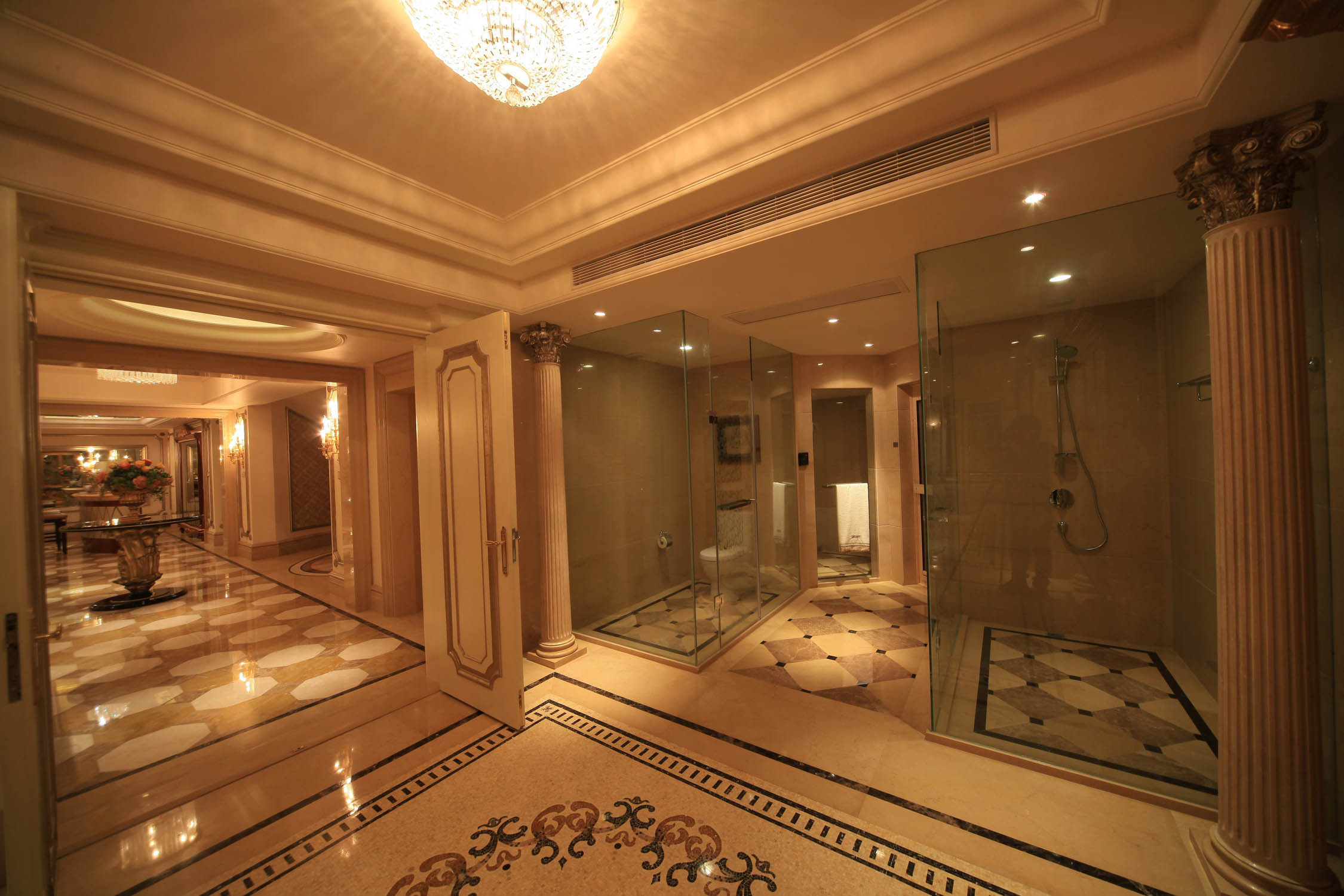 现代欧式别墅装修淋浴房布局图