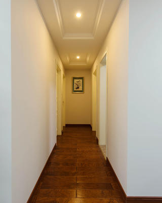 休闲美式三居装修走廊图片