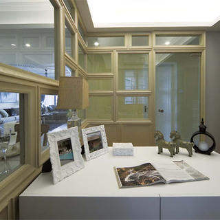 三居室现代简约书房装修效果图
