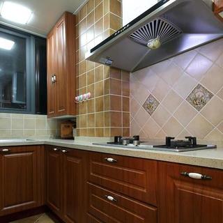 135平美式三居室装修厨房搭配图