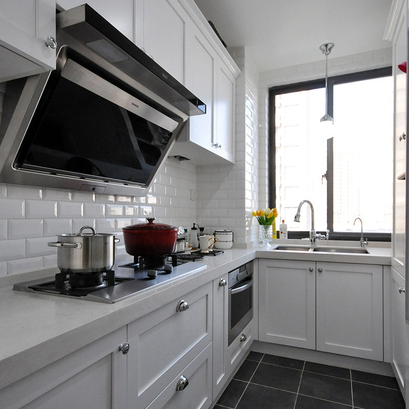 现代美式四居室装修厨房设计图