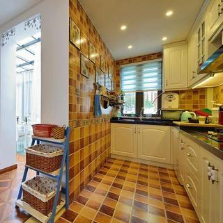 地中海风格复式别墅装修厨房搭配图
