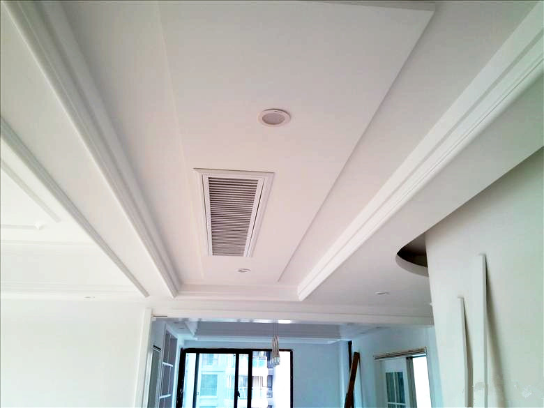 吊顶和空调回风口(此时的各个封口必须封闭否则以后很难清理).