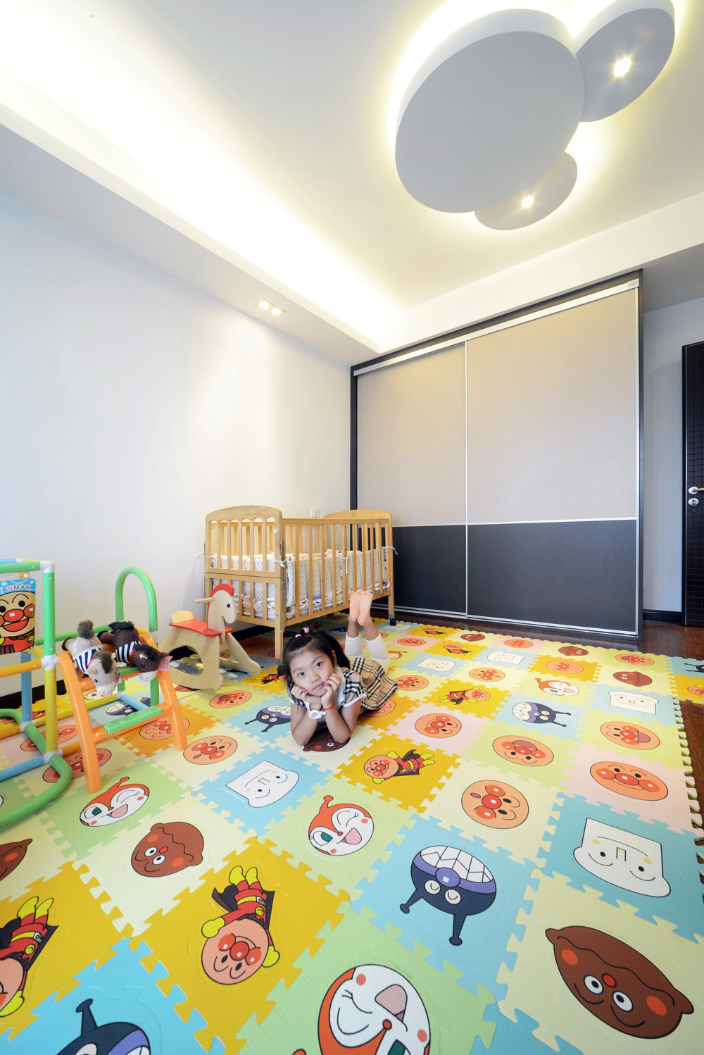现代简约三居室儿童房设计图