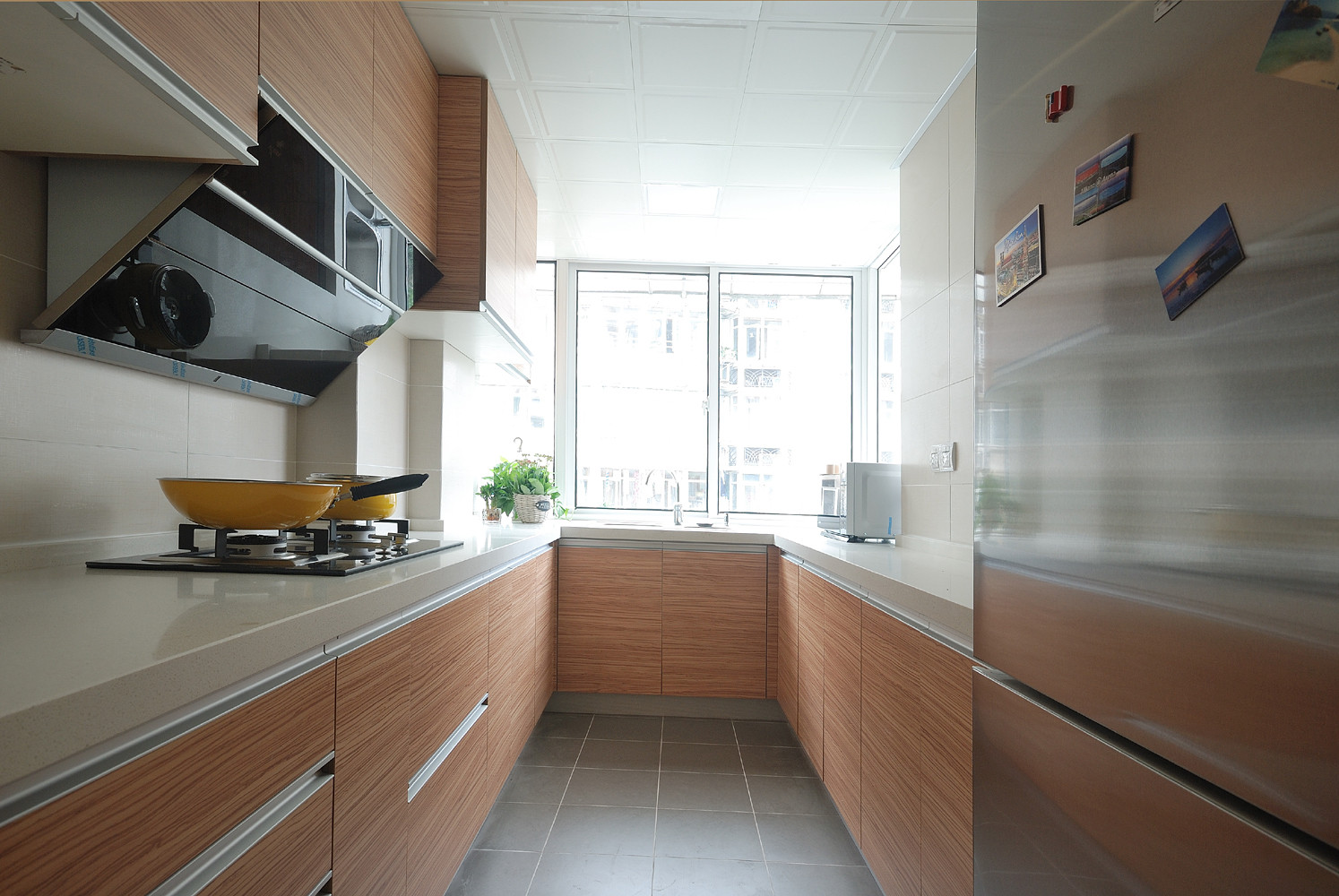 80㎡北欧两居室装修厨房布局图
