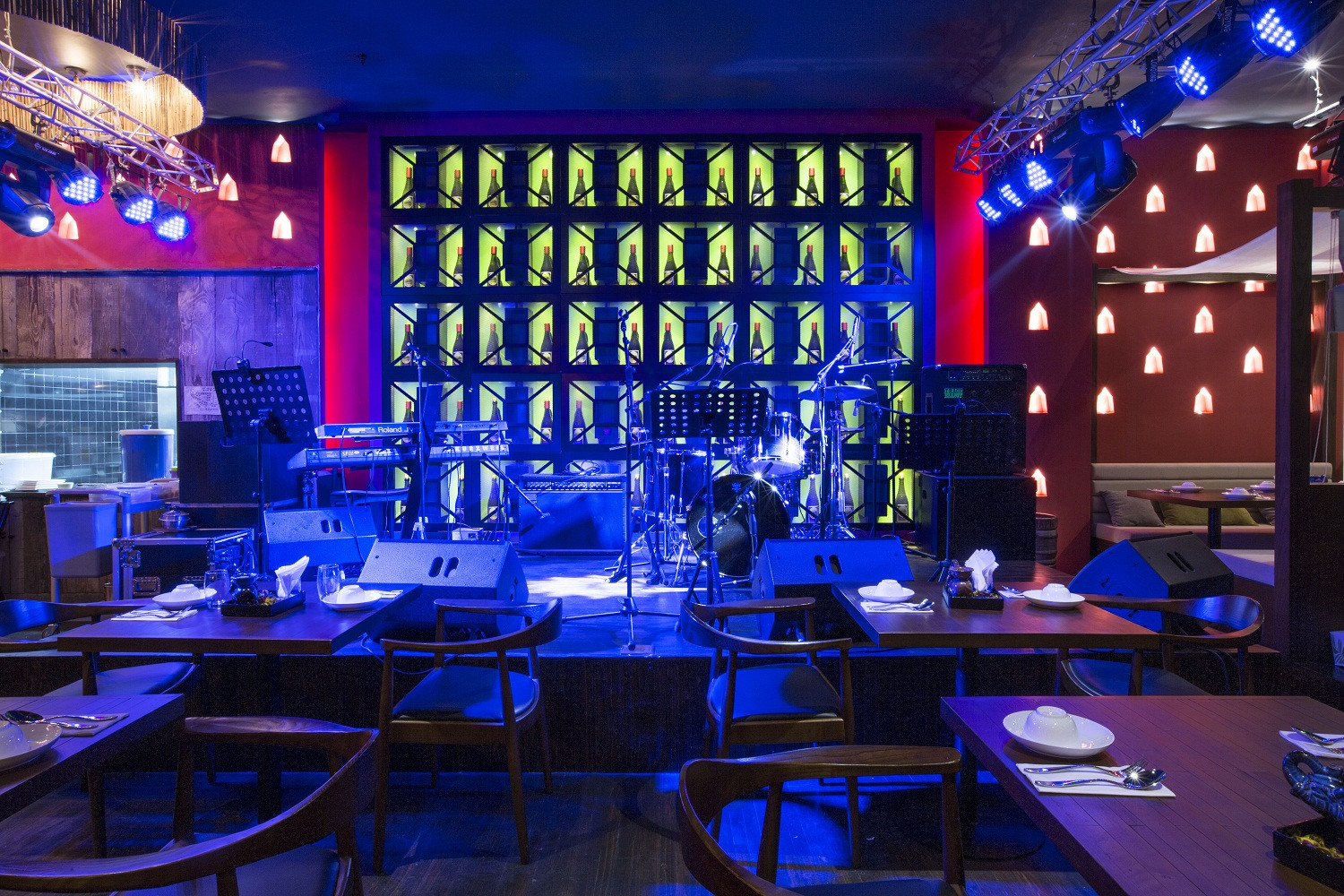 东南亚风情餐厅装修舞台区布置图7/14