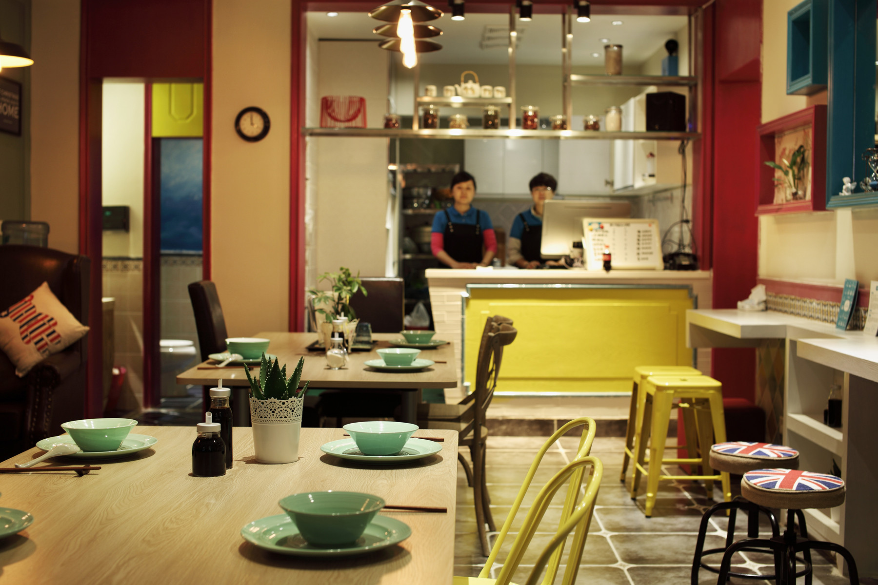 混搭风格面馆装修点餐台设计4/12