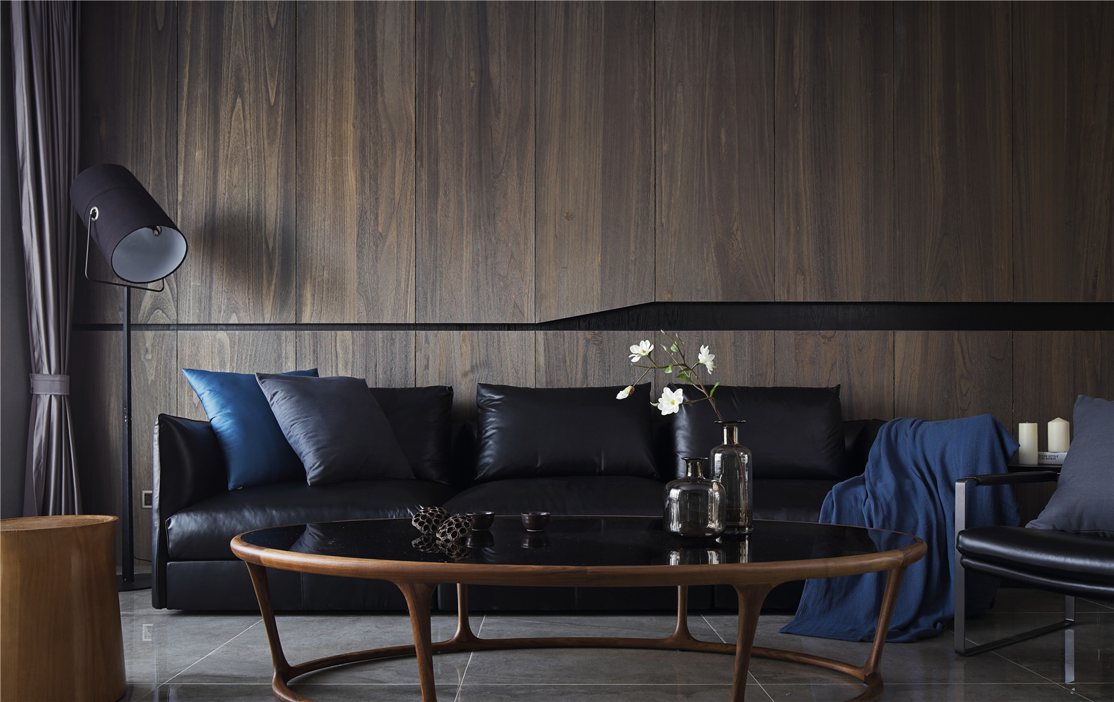 大户型现代风格家沙发背景墙设计