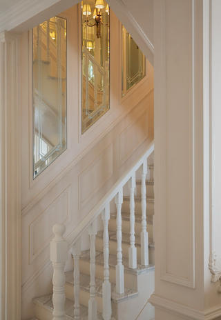 法式别墅装修楼梯图片