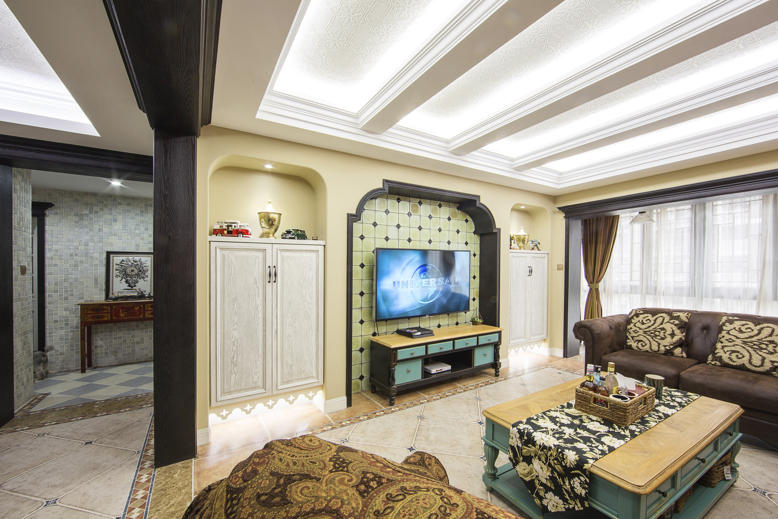 123平美式三居室装修电视背景墙设计