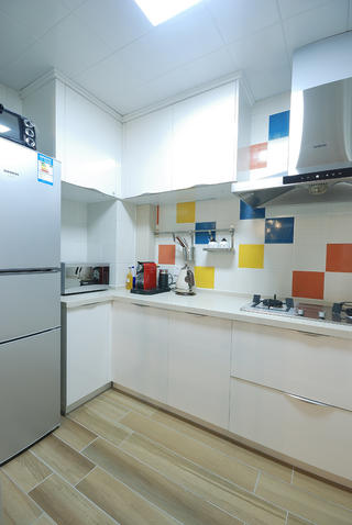 北欧两居装修厨房搭配图