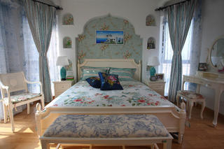 地中海三居之家卧室设计图