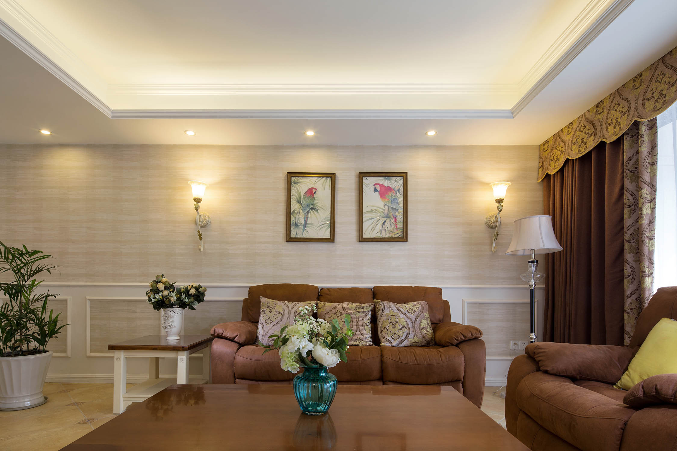 130平现代美式家沙发背景墙设计