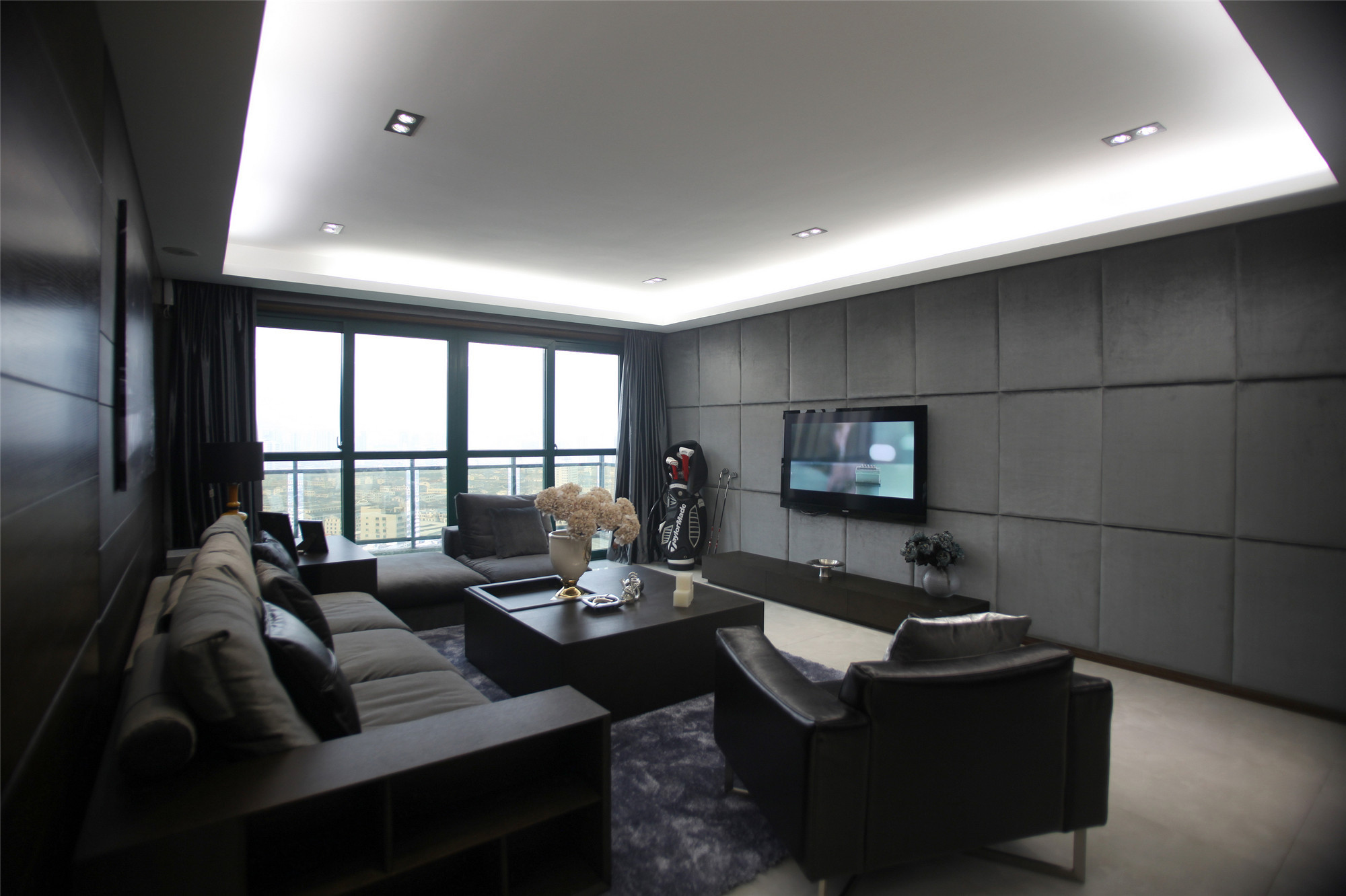 140平米以上装修,20万以上装修,二居室装修,客厅,现代简约风格,电视背景墙,灰色