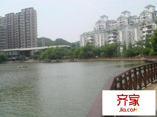 丰泽湖山庄