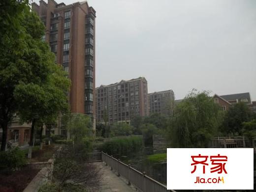 绿地21城C区