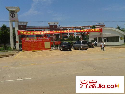 联投金色港湾周边开发区一中