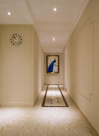 140平简欧三居装修走廊设计