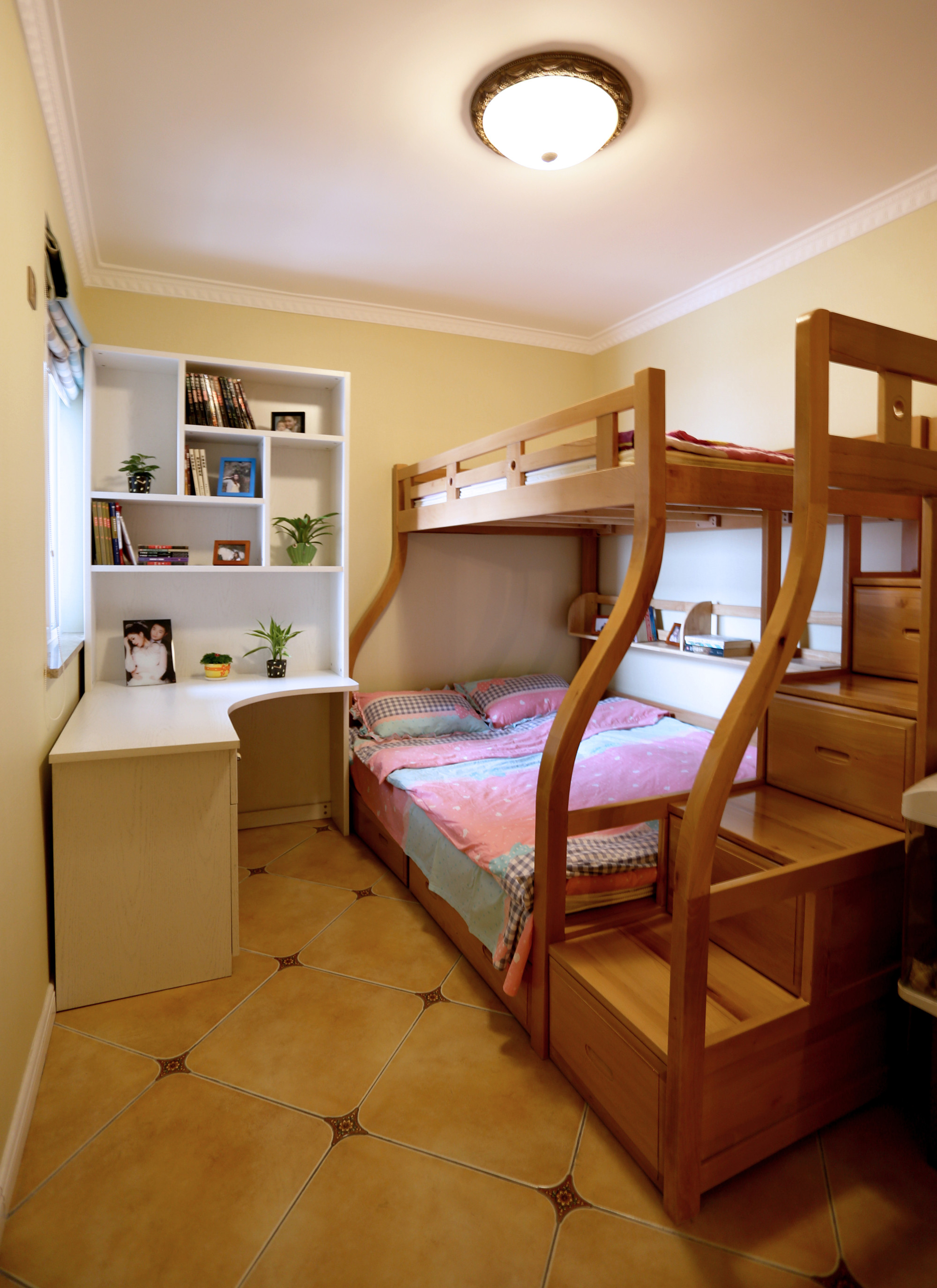 地中海美式混搭二居装修儿童房设计图