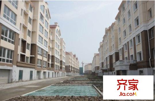 沪士小区外景图