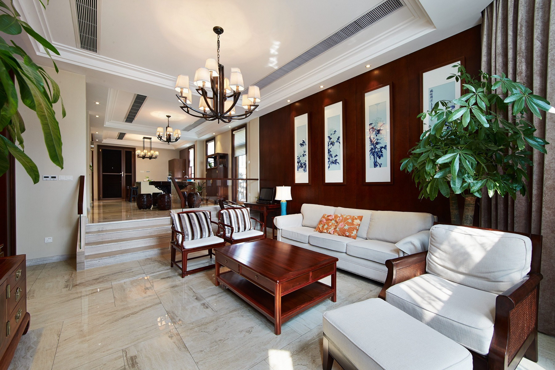 中式风格,四房装修,20万以上装修,140平米以上装修,客厅,沙发背景墙,褐色