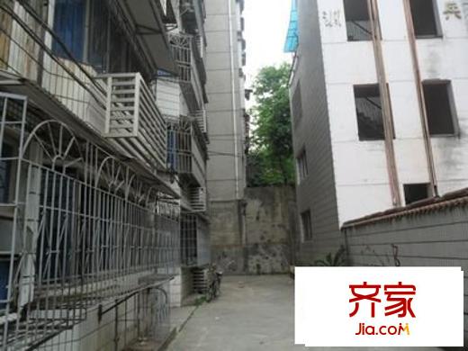 东风路兴通商住楼