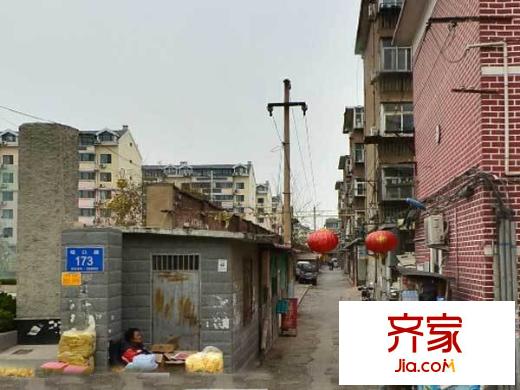 堤口路重汽宿舍外景图