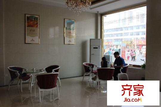 龙帝花园售楼处(2015-06-04)