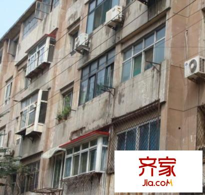 铁路七房舍外景图