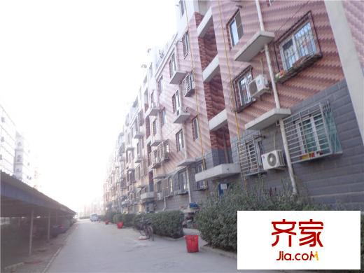 屹立小区外景图