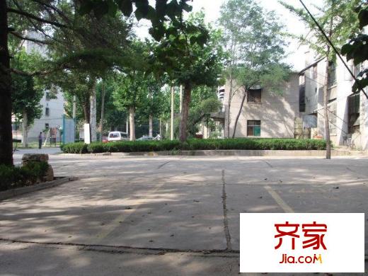 昆明机床厂宿舍外景图1