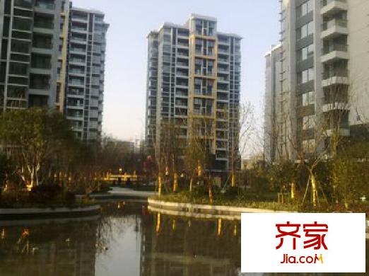上东城外景图