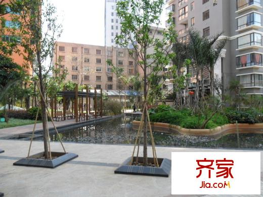 上东城外景图