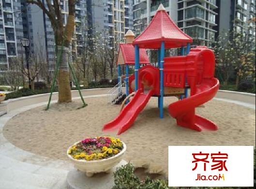 上东城外景图
