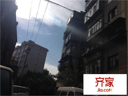 散热器厂宿舍外景图