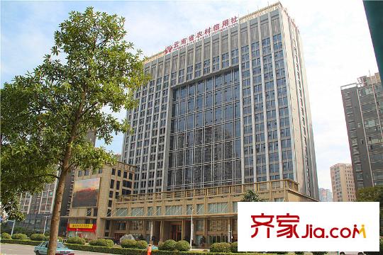 恒大云报华府周边配套银行
