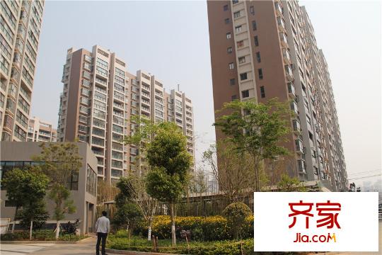 新亚洲欢乐城外景图远景(2015-03-22)