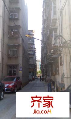 机电小区宿舍外景图